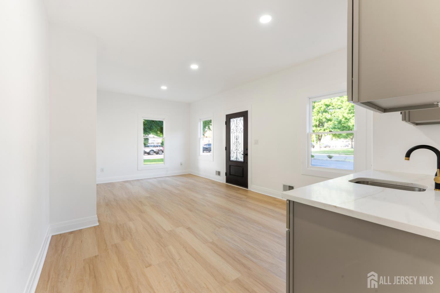 975 Inman Avenue Edison, NJ 08820 - Photo 27 of 62