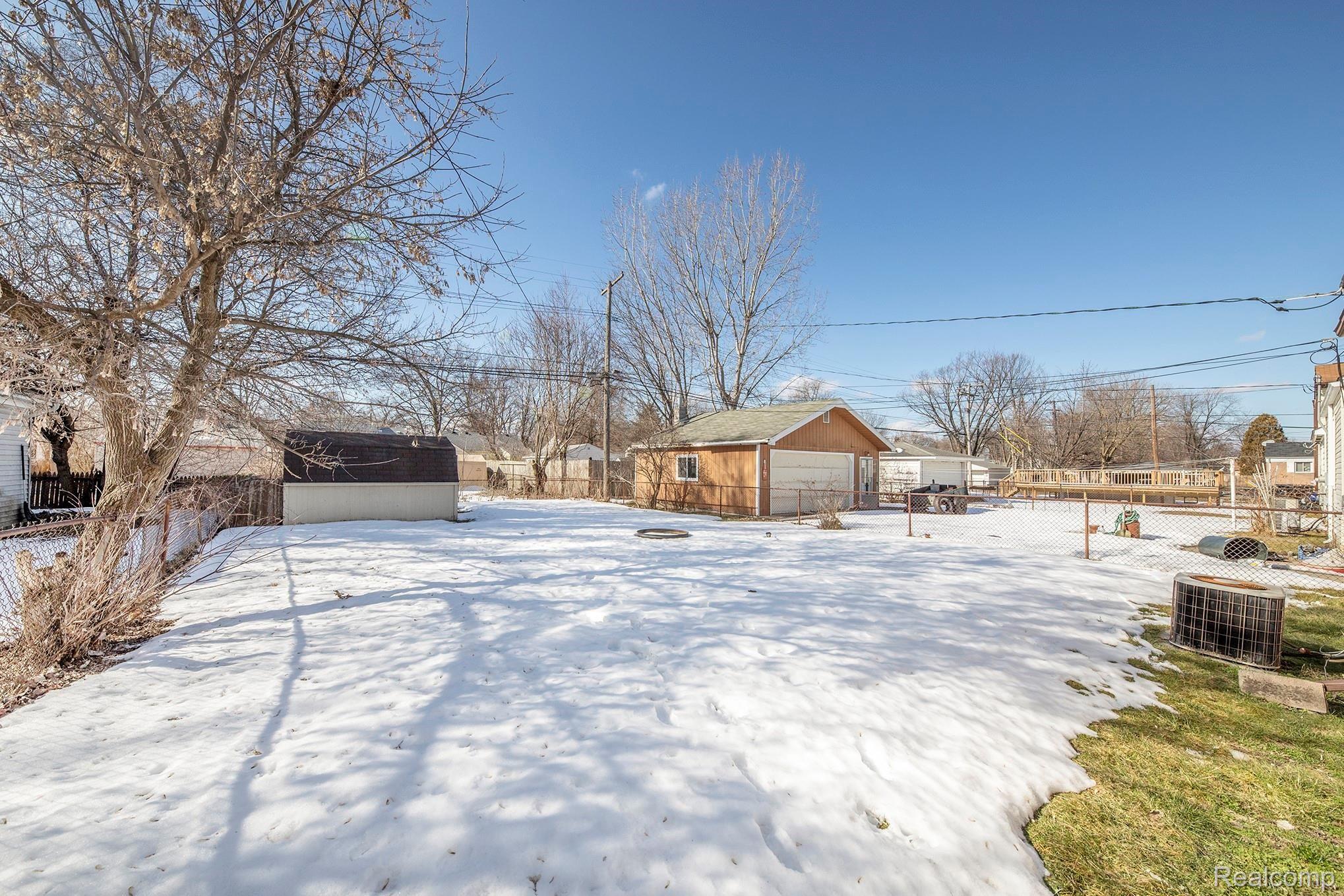 4448 Howe Road Wayne, MI 48184 - Photo 24 of 25 2S4A8776.jpg