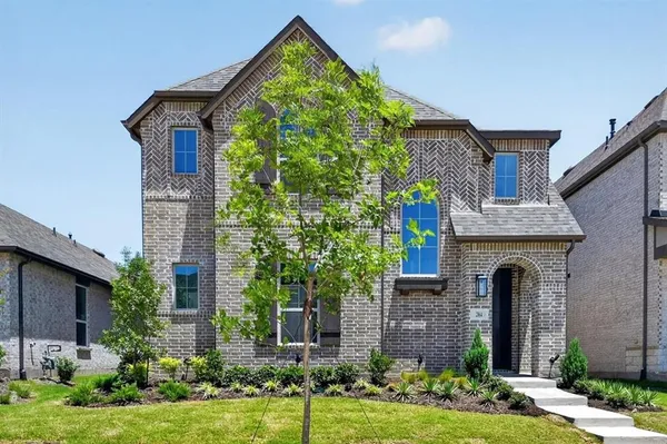 $470,424 | 2064 Cuellar Way, Van Alstyne, TX 75495