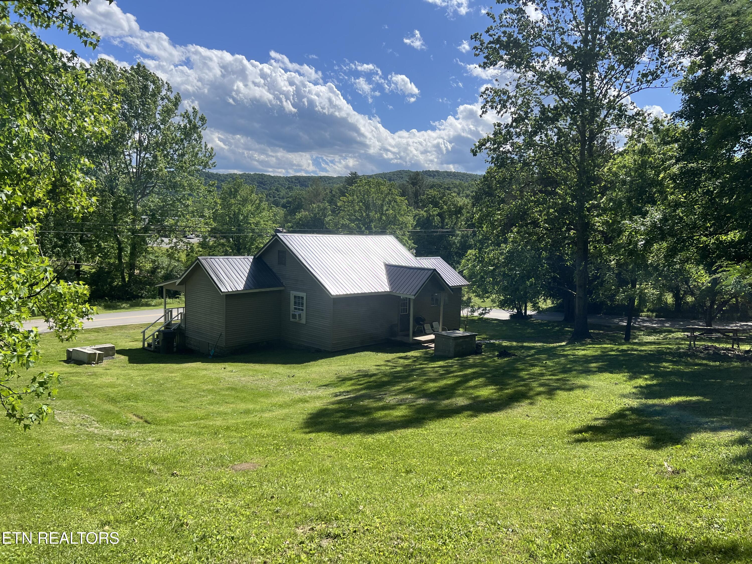 2045 Winona Road Huntsville, TN 37756 - Photo 2 of 13 IMG_5395