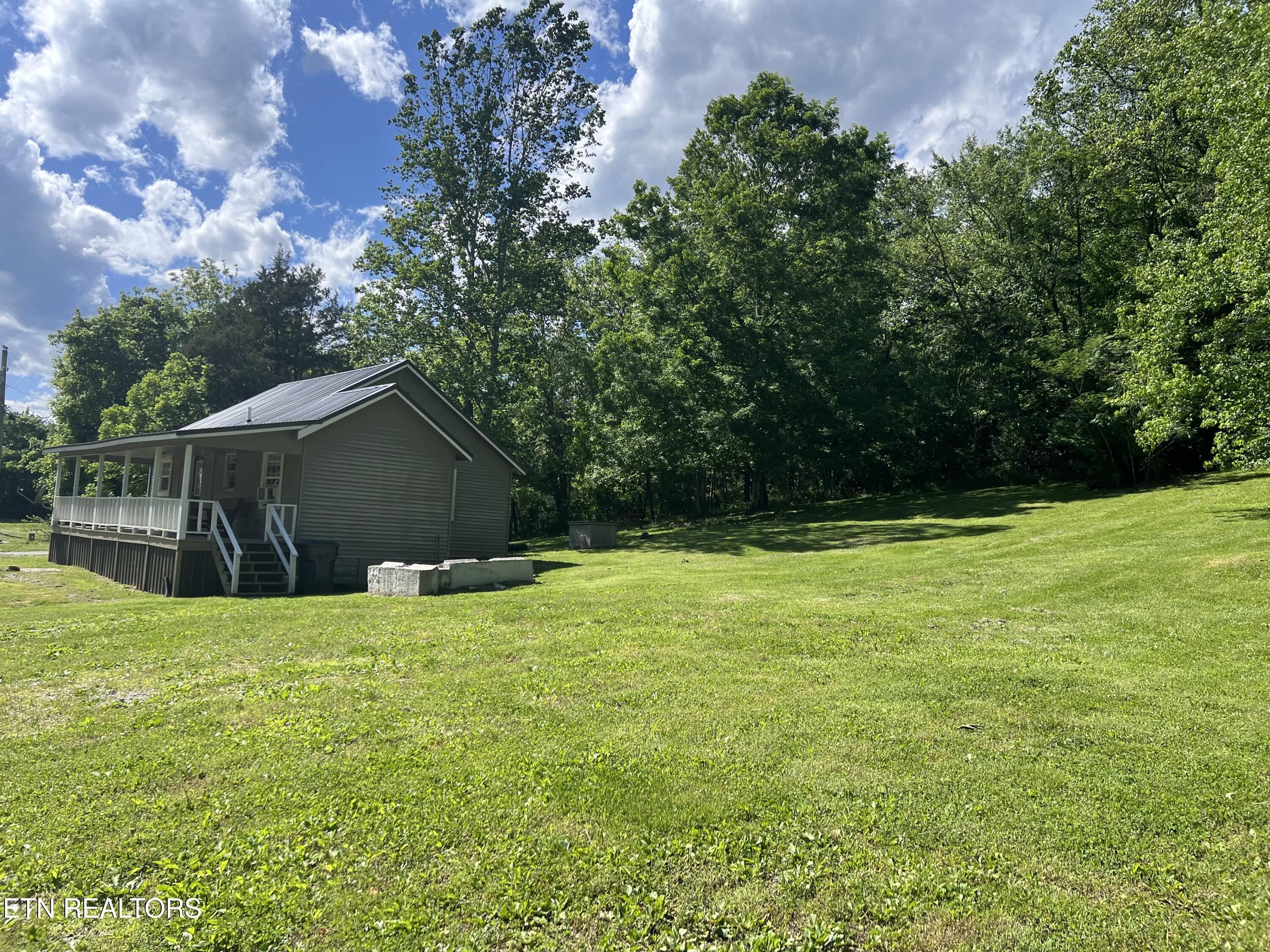 2045 Winona Road Huntsville, TN 37756 - Photo 3 of 13 IMG_5391