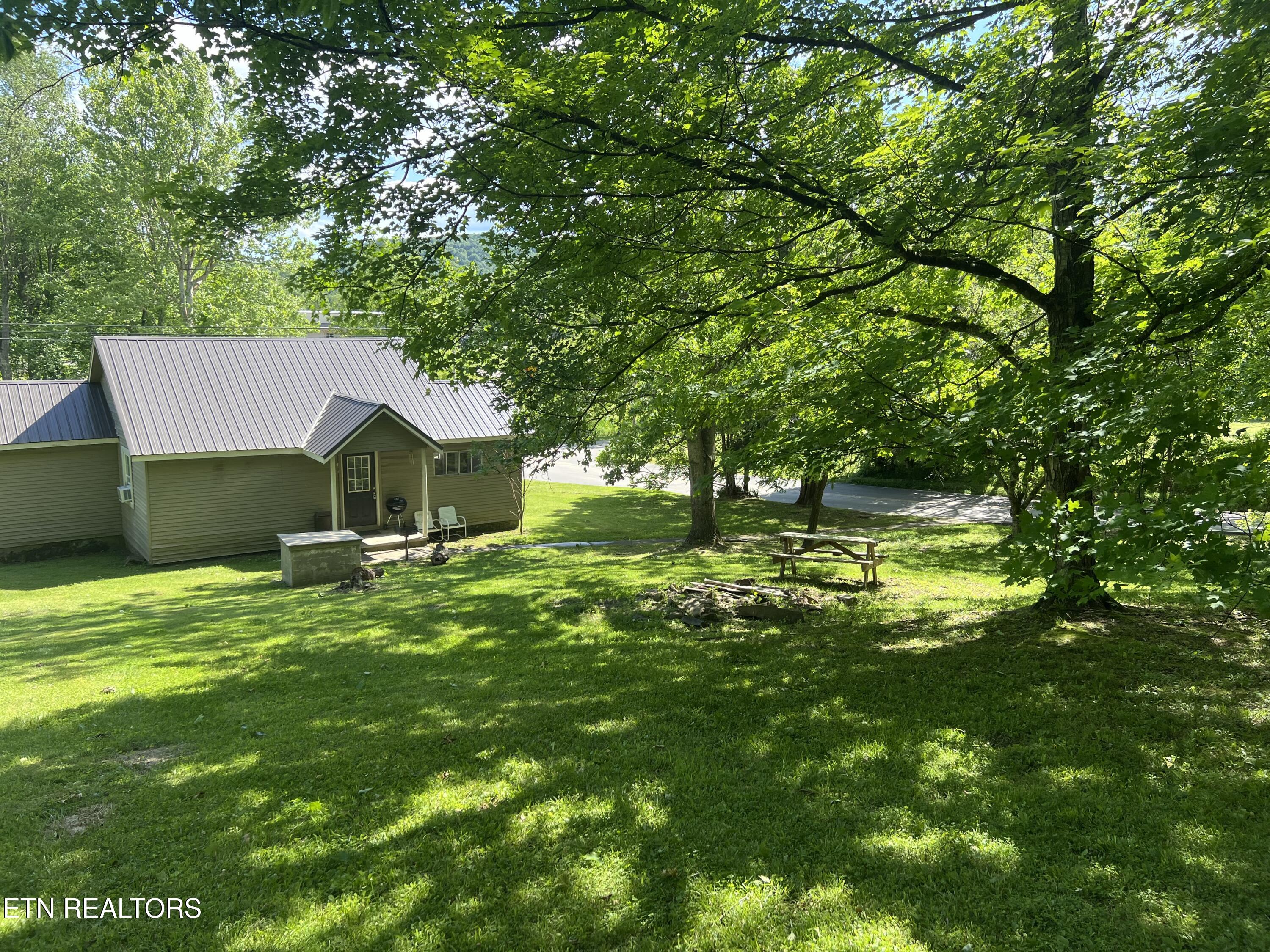 2045 Winona Road Huntsville, TN 37756 - Photo 4 of 13 IMG_5393