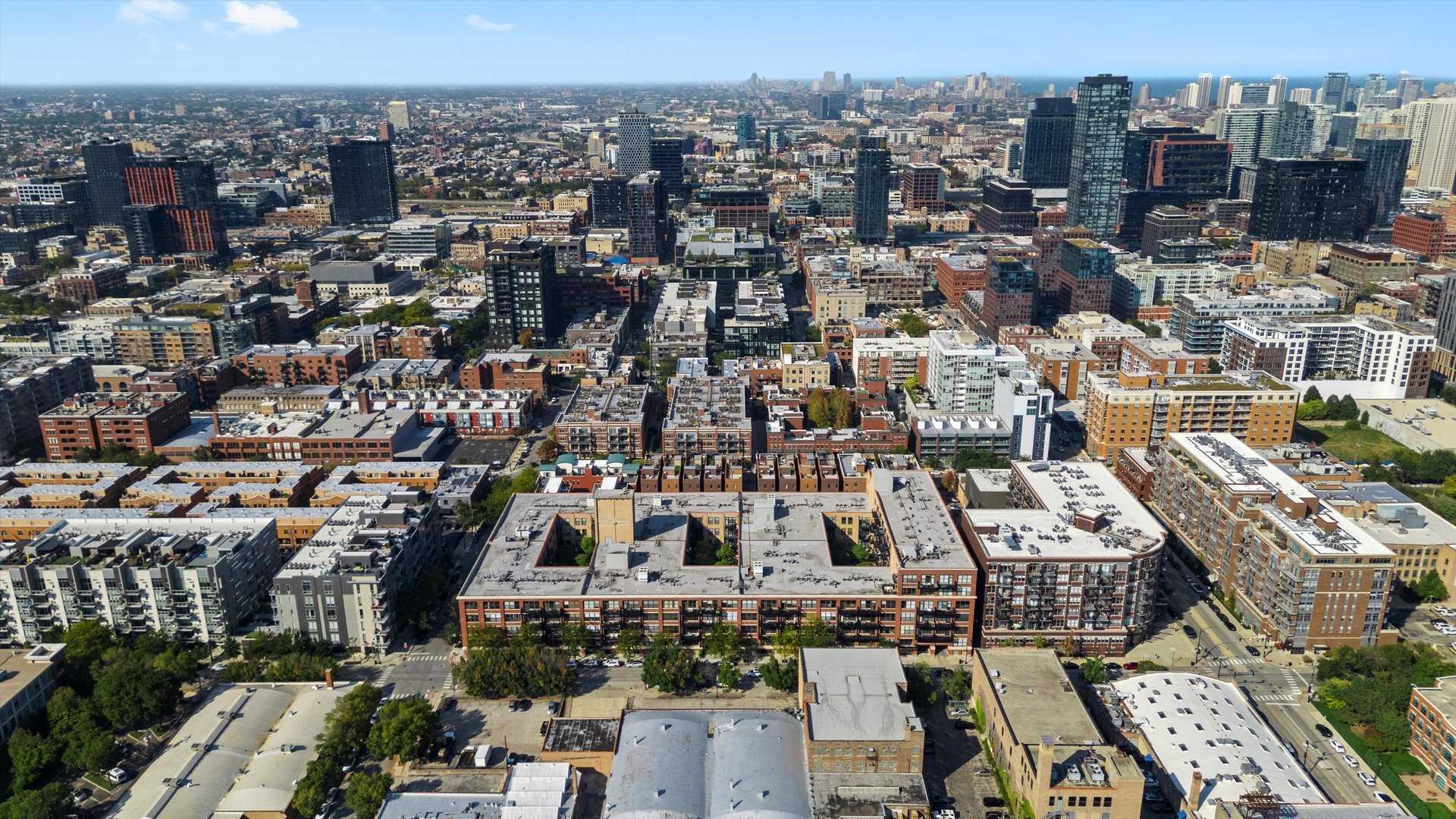 Undisclosed Address Chicago, IL 60607 - Photo 31 of 34 a view of a city