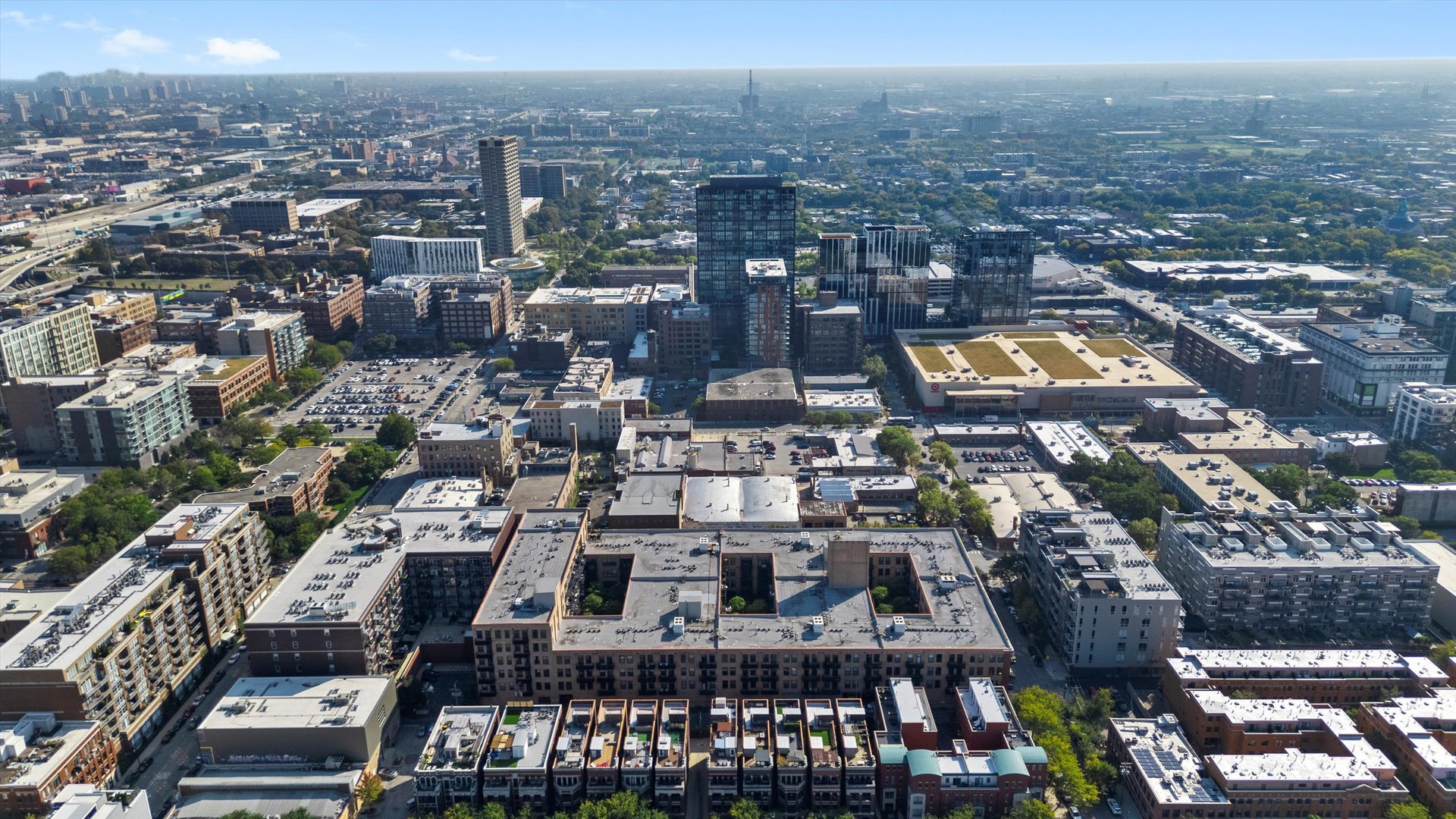 Undisclosed Address Chicago, IL 60607 - Photo 32 of 34 a view of a city