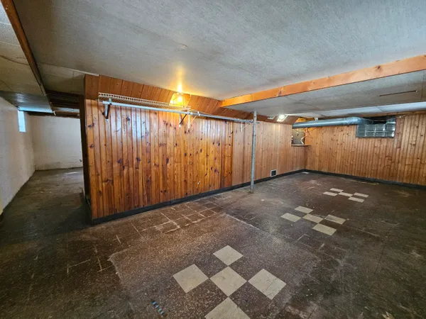 a view of a garage