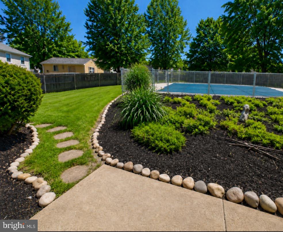 317 Balsam Road Williamstown, NJ 08094 - Photo 6 of 29 Back Patio