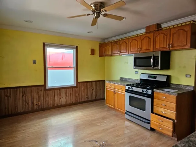 $342,000 | 310 Rosewood Avenue, Buffalo Grove, IL 60089