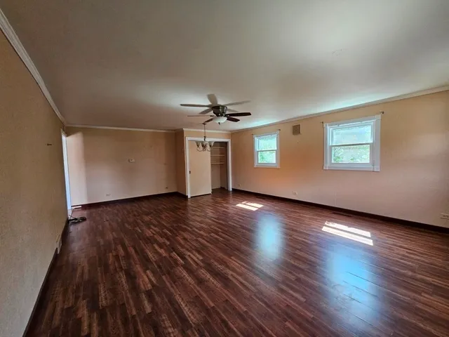 $342,000 | 310 Rosewood Avenue, Buffalo Grove, IL 60089