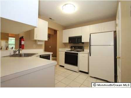 246 Ravenswood Road Englishtown, NJ 07726 - Photo 5 of 12 Additional Photo