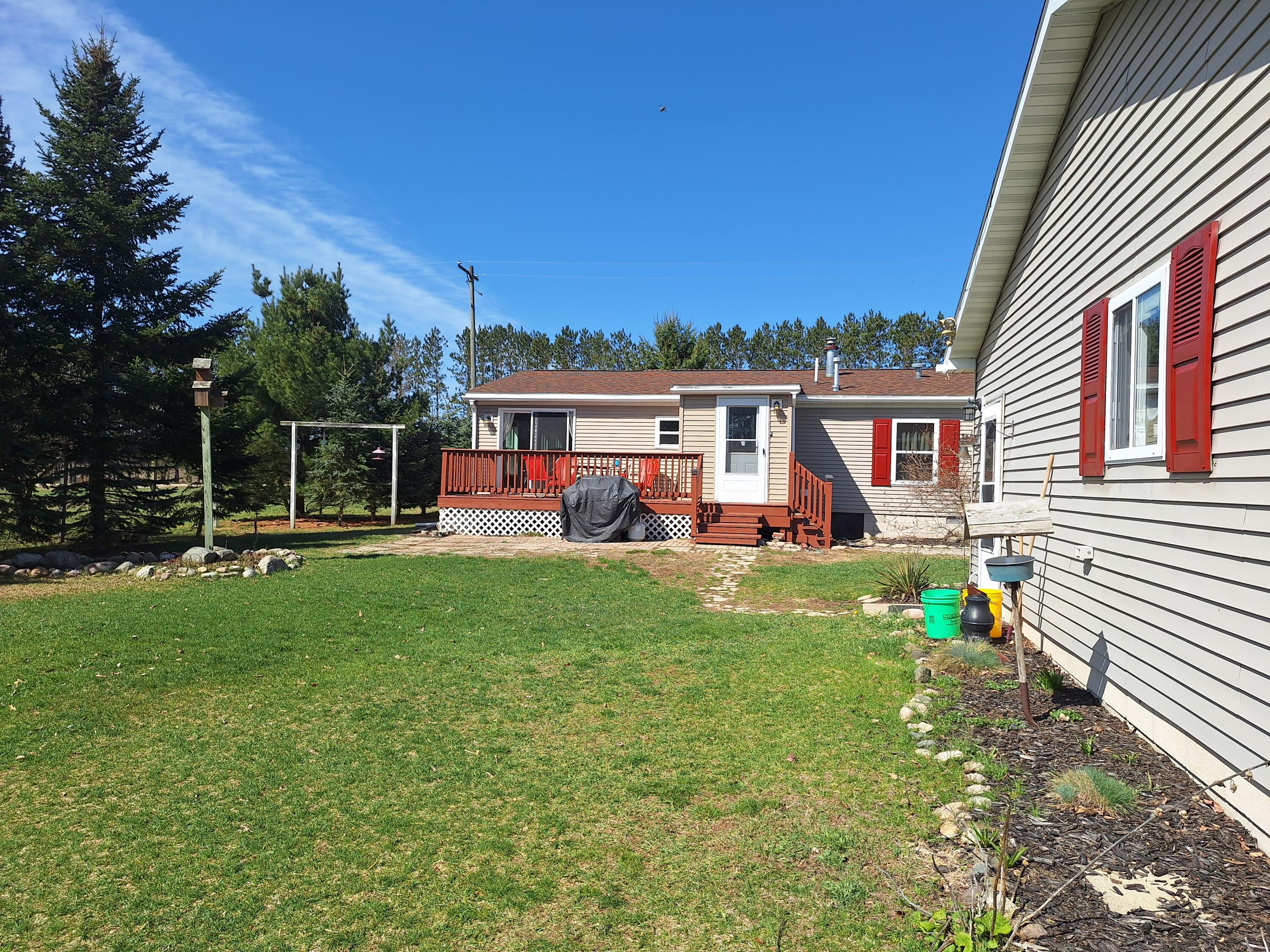 810 North Stevens Road Lake City, MI 49651 - Photo 4 of 28 Gallery Image 4