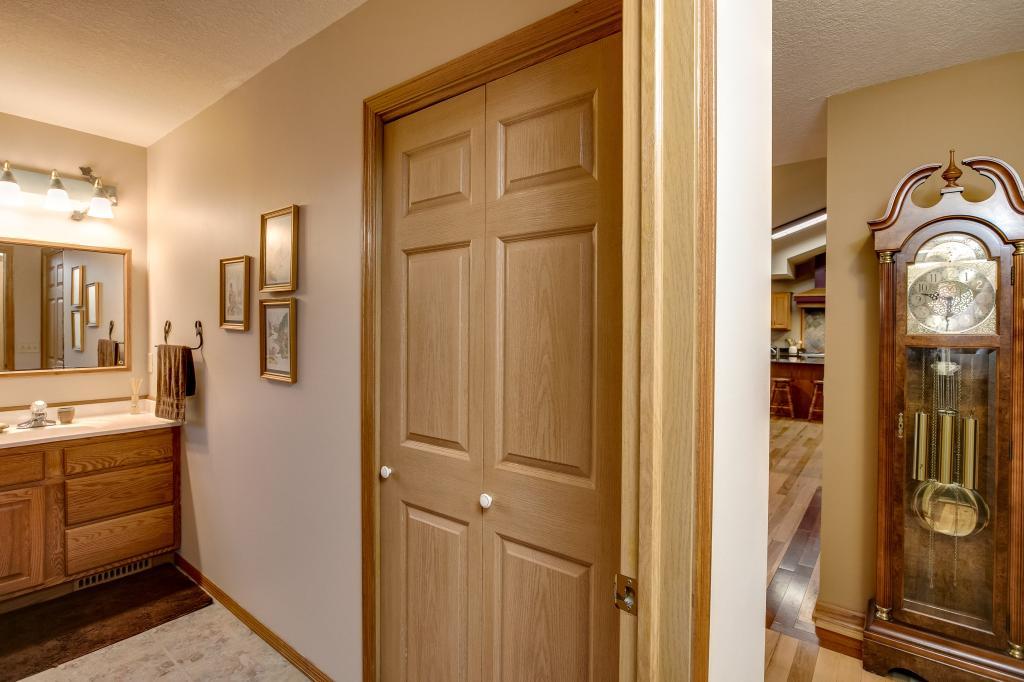 20181 Lake Ridge Drive Prior Lake, MN 55372 - Photo 20 of 45 Gallery Image 20