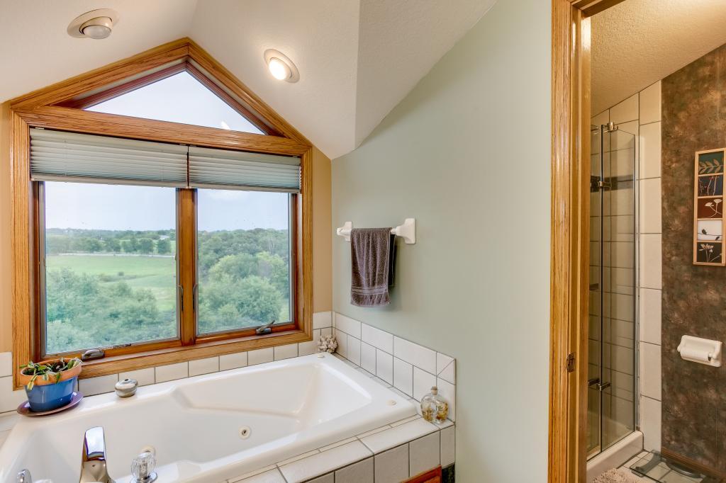 20181 Lake Ridge Drive Prior Lake, MN 55372 - Photo 27 of 45 Gallery Image 27