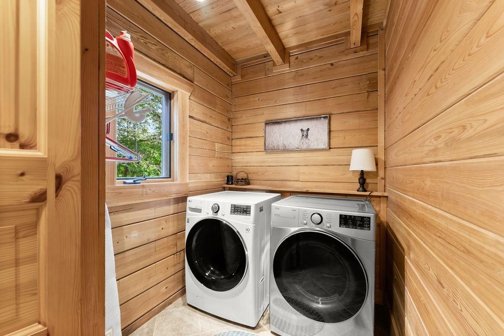 994 Whispering Hill Drive Cherry Log, GA 30522 - Photo 40 of 74 a utility room with dryer and washer