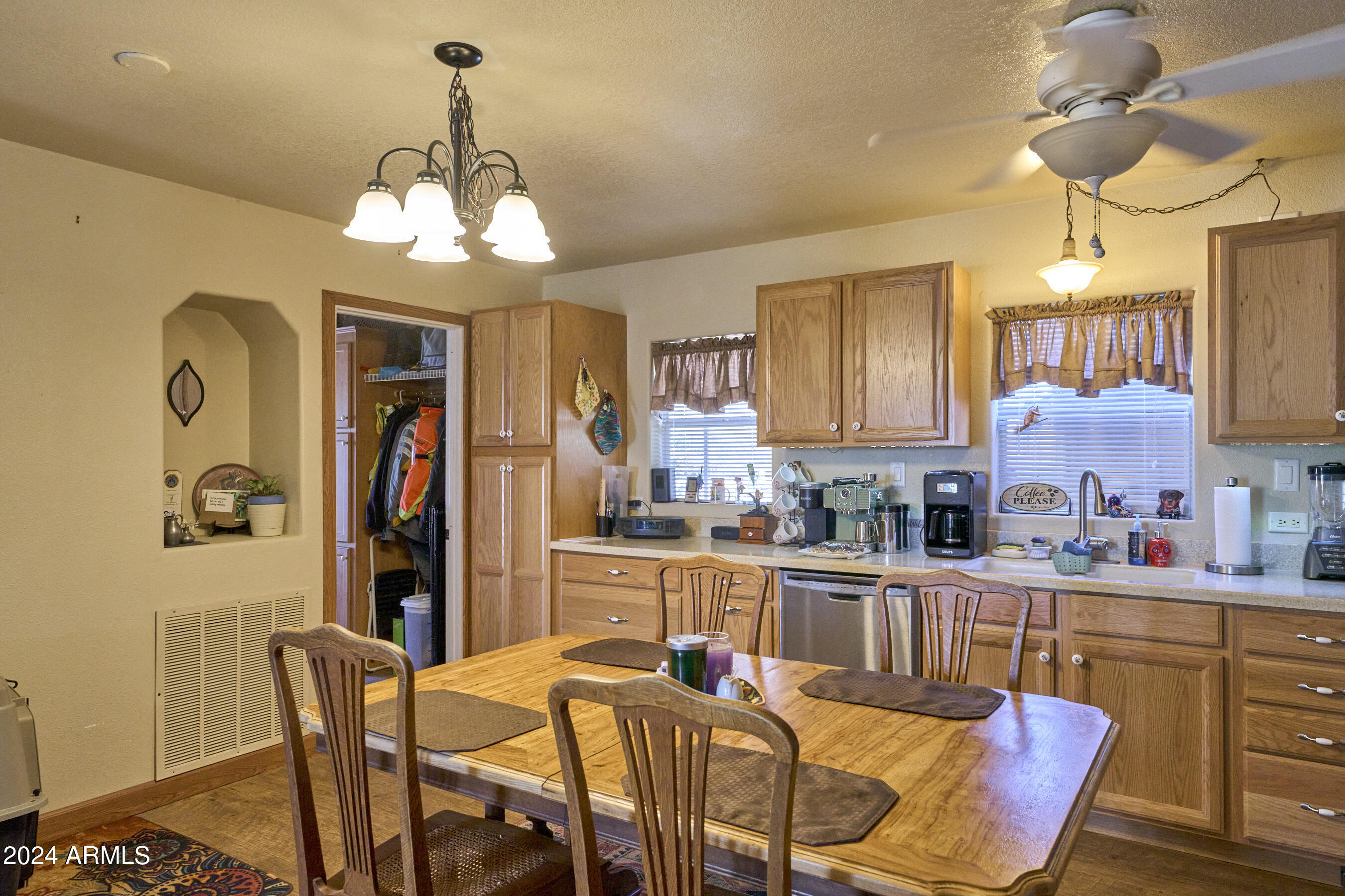 1572 North Orante Road Tombstone, AZ 85638 - Photo 9 of 60 DSC06875