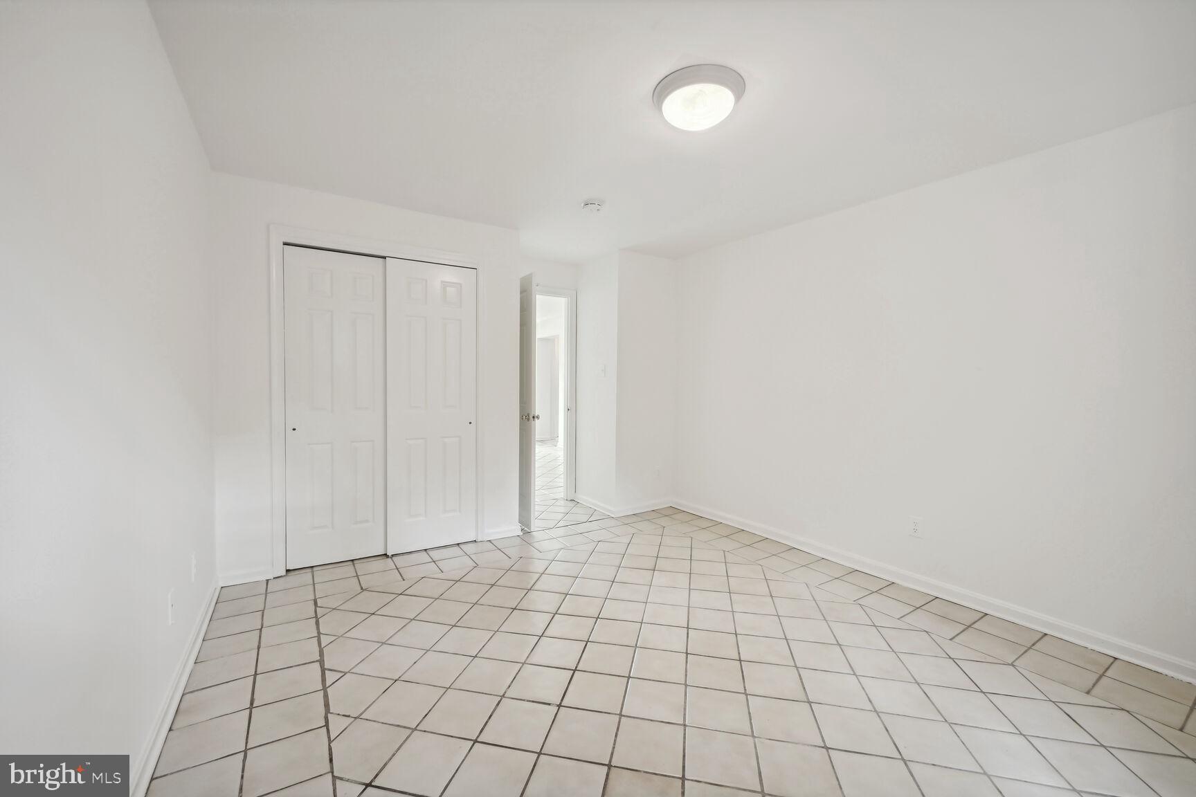 122 4th Street Southeast Washington, DC 20003 - Photo 8 of 14