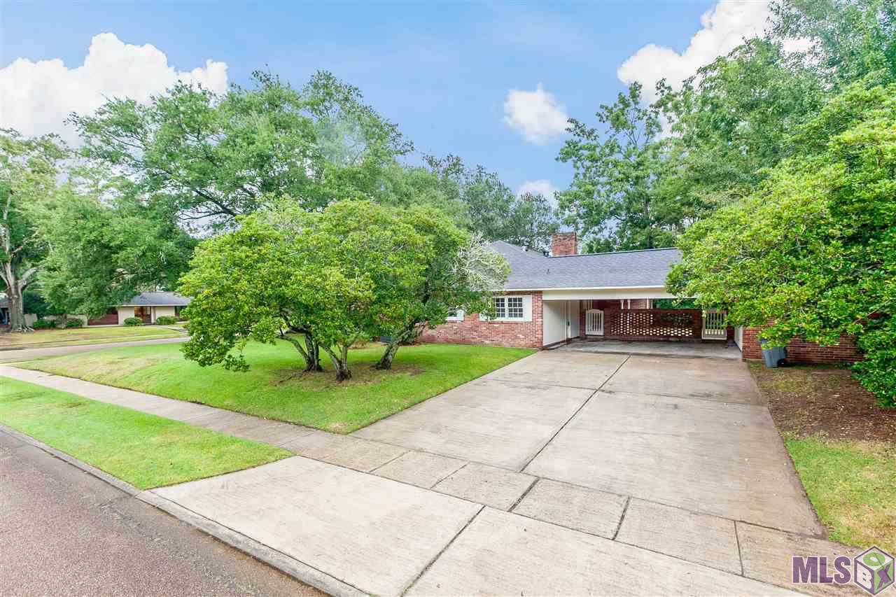 234 Court Street Baton Rouge, LA 70810 - Photo 3 of 8 Carport