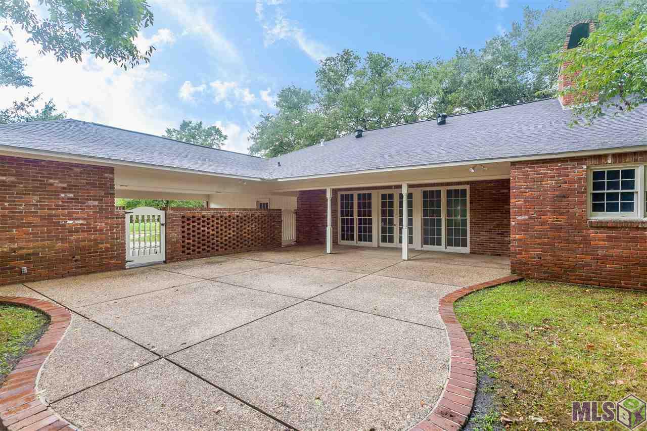 234 Court Street Baton Rouge, LA 70810 - Photo 7 of 8 Back Patio