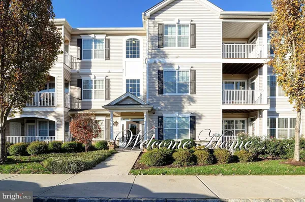 $350,000 | 426 Timberlake Drive, Ewing, NJ 08618