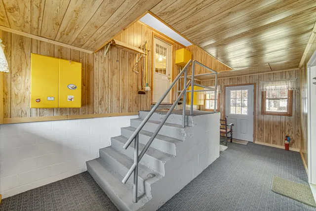 $192,000 | 415 Grenway Road, Kingsford Heights, IN 46346