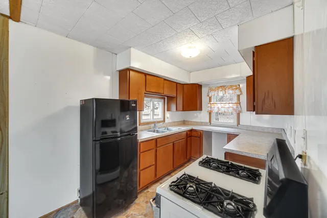 $192,000 | 415 Grenway Road, Kingsford Heights, IN 46346