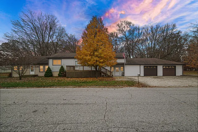 $192,000 | 415 Grenway Road, Kingsford Heights, IN 46346