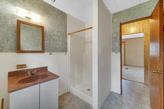 $192,000 | 415 Grenway Road, Kingsford Heights, IN 46346