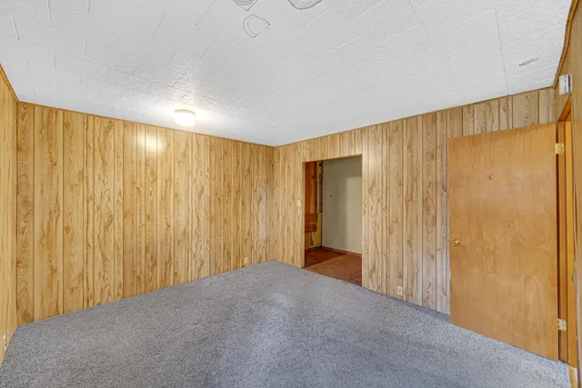 $192,000 | 415 Grenway Road, Kingsford Heights, IN 46346