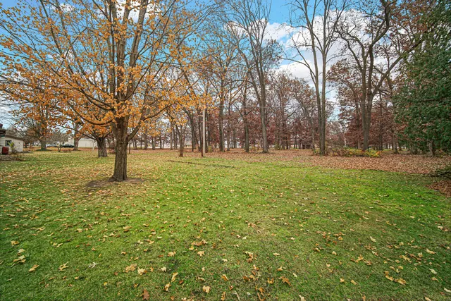 $192,000 | 415 Grenway Road, Kingsford Heights, IN 46346