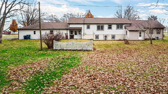 $192,000 | 415 Grenway Road, Kingsford Heights, IN 46346