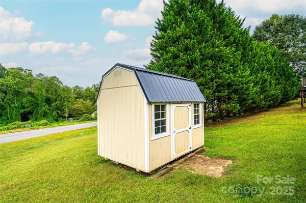 $289,900 | 1324 39th Street Southwest, Hickory, NC 28602