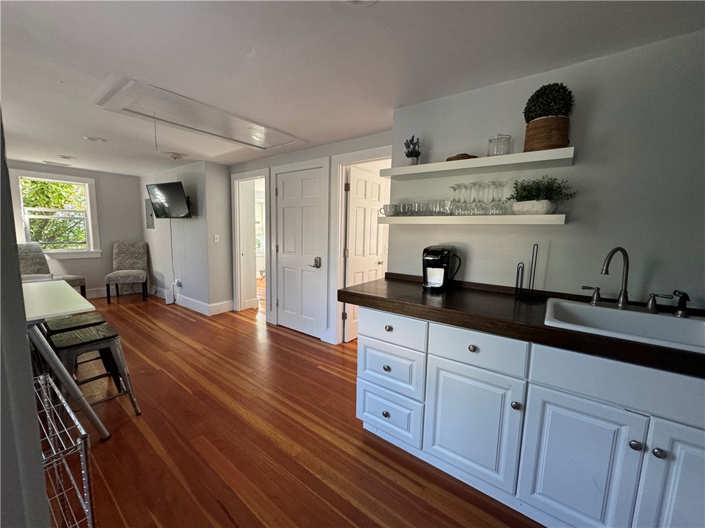346 Spring Street Newport, RI 02840 - Photo 26 of 28 Gallery Image 26