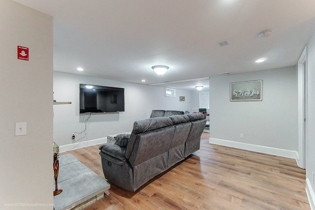 7 Wilbur Avenue Newport, RI 02840 - Photo 18 of 25