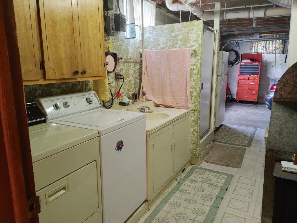 3245 Riner Road Christiansburg, VA 24073 - Photo 26 of 31 a utility room with dryer and washer