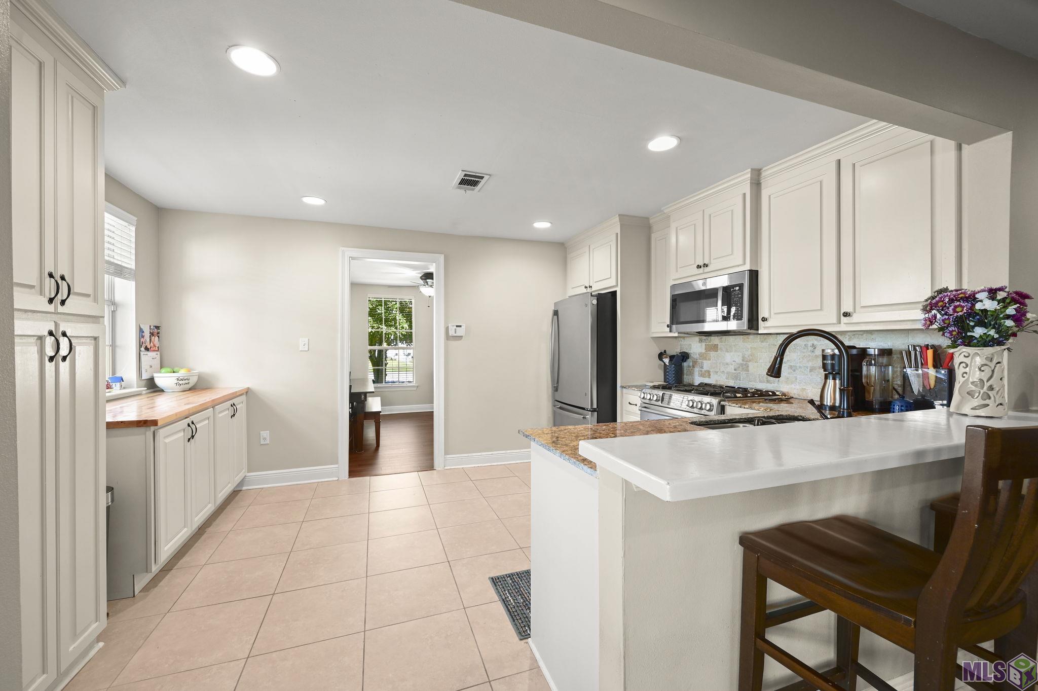 4724 Orchid Street Baton Rouge, LA 70808 - Photo 3 of 23