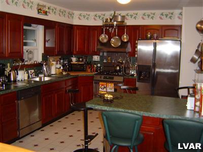 Gourmet Kitchen