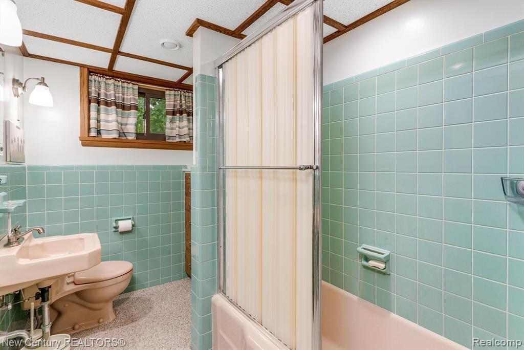 211 Spring Street Vernon, MI 48476 - Photo 43 of 65