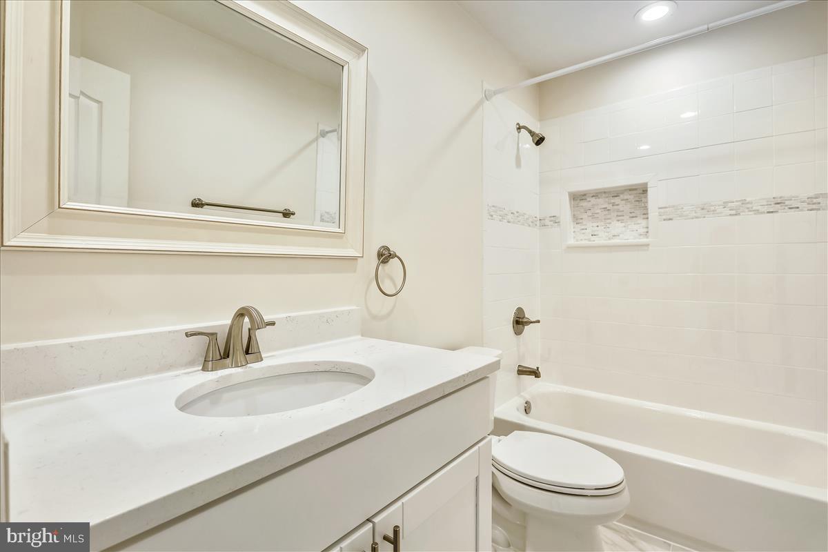 6410 Springview Place Rockville, MD 20852 - Photo 38 of 58