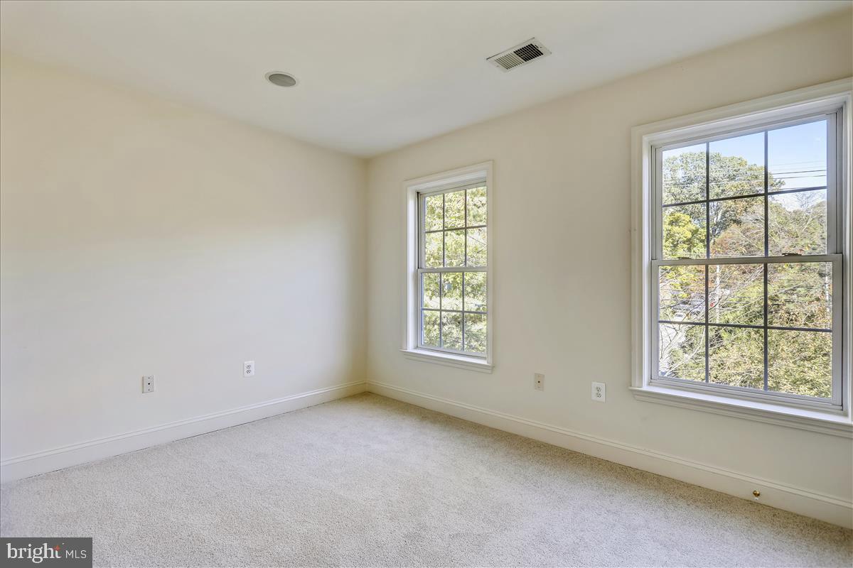 6410 Springview Place Rockville, MD 20852 - Photo 39 of 58
