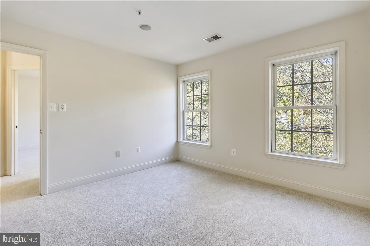 6410 Springview Place Rockville, MD 20852 - Photo 44 of 58