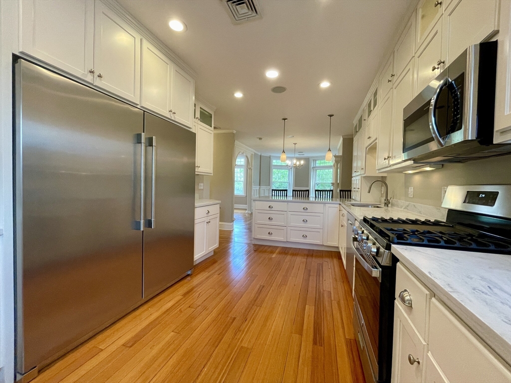 5 Strathmore Road, Unit 3 Brookline, MA 02445 - Photo 11 of 17