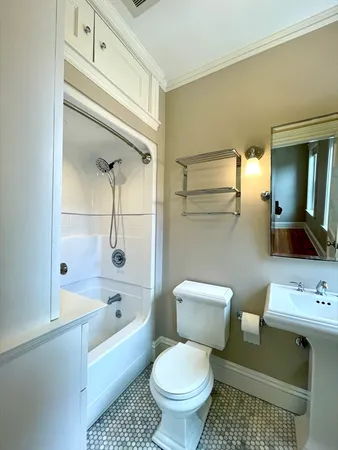 $6,500 | 5 Strathmore Road, Unit 3, Brookline, MA 02445