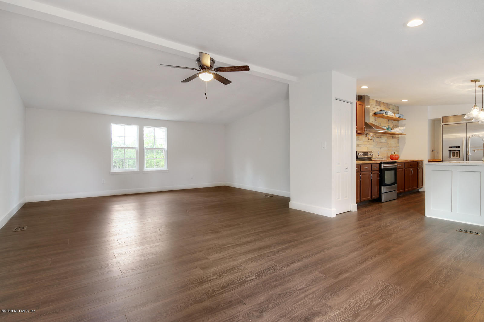 15605 Flounder Road Jacksonville, FL 32226 - Photo 8 of 27 005_1600x1067_mls_1600x1067