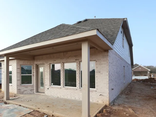 $425,990 | 31011 Newcomb Lndg Lane, Waller, TX 77484