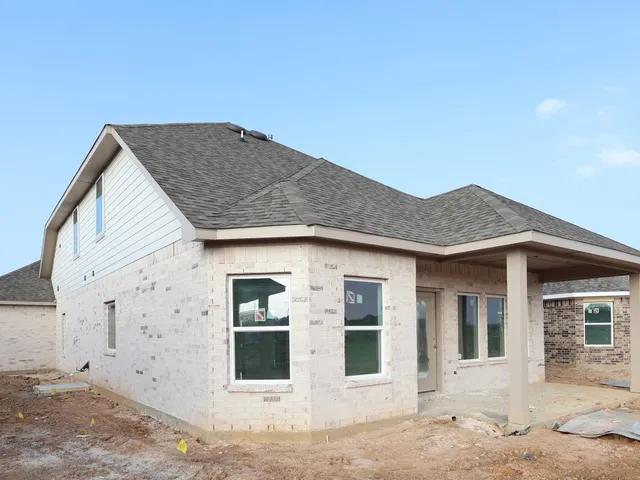 $425,990 | 31011 Newcomb Lndg Lane, Waller, TX 77484