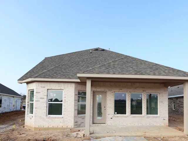 $425,990 | 31011 Newcomb Lndg Lane, Waller, TX 77484