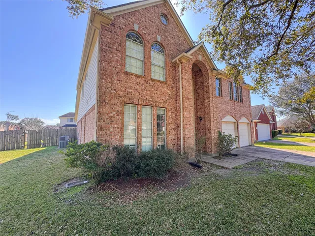 $230,000 | 1803 Shadow Haven Court, Fresno, TX 77545