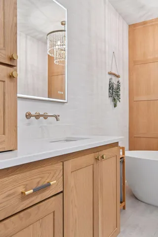 $1,099,000 | 2600 Cedar Green, Minnetonka, MN 55305