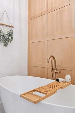 $1,099,000 | 2600 Cedar Green, Minnetonka, MN 55305