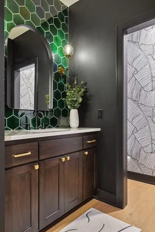 $1,099,000 | 2600 Cedar Green, Minnetonka, MN 55305