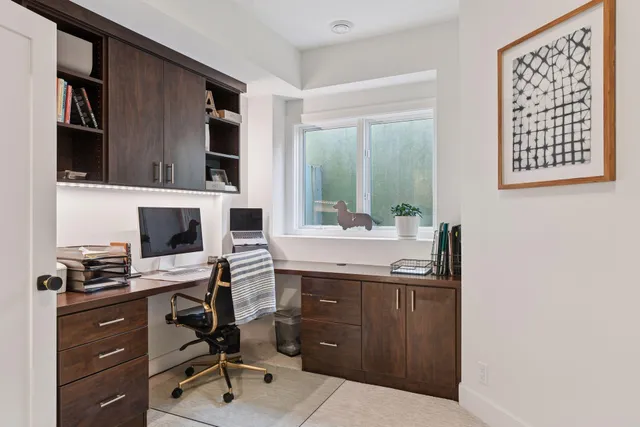 $1,099,000 | 2600 Cedar Green, Minnetonka, MN 55305